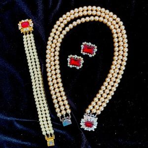 Pearl set from Reagan Library collection